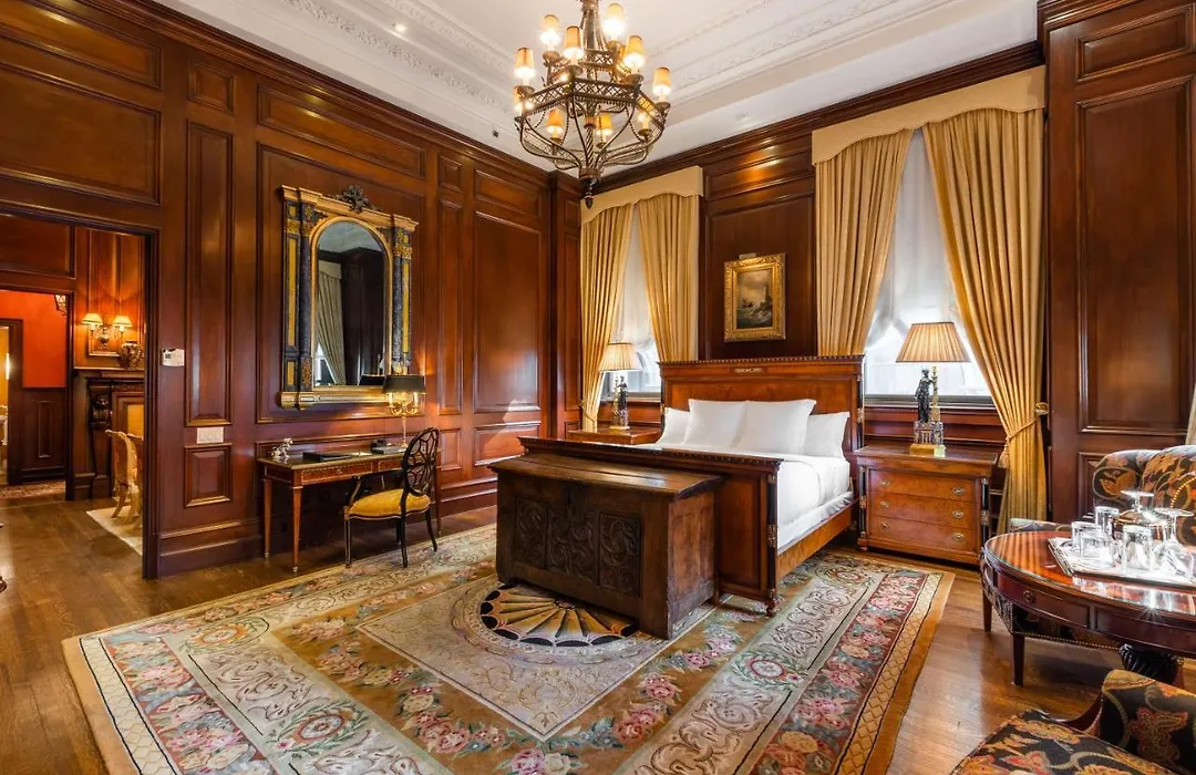 Hotel Le St. James Montreal-1