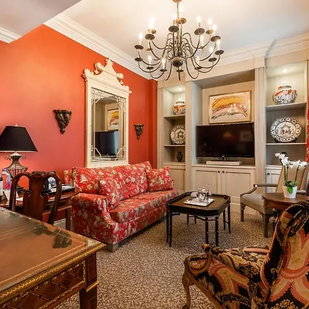 Hotel Le St. James Montreal-3